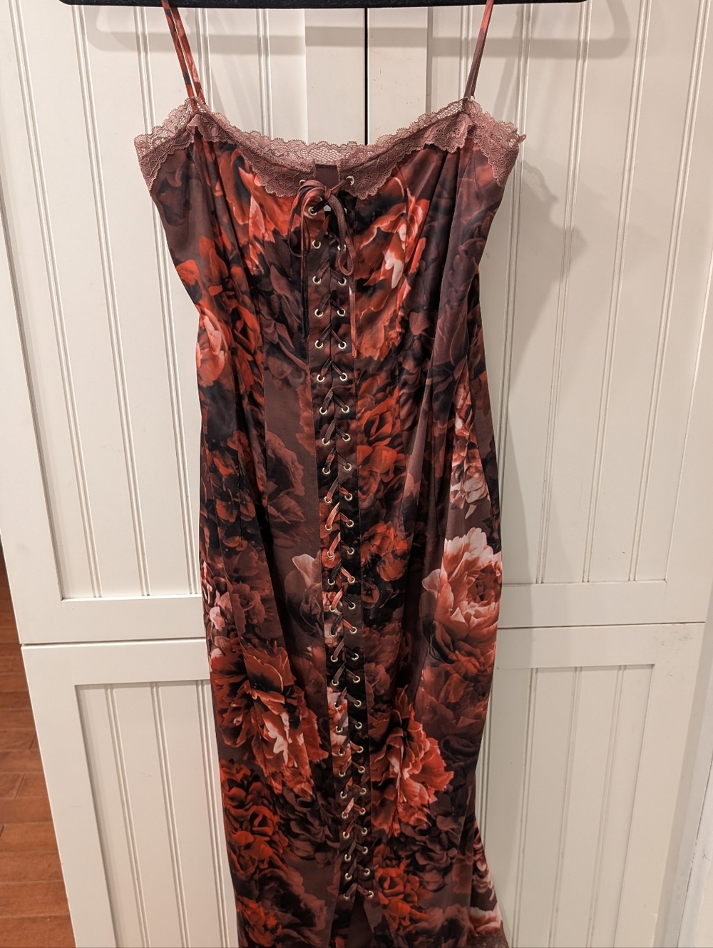 Meshki Makayla Lace Peony Midi Dress: Small - Picture 10 of 10